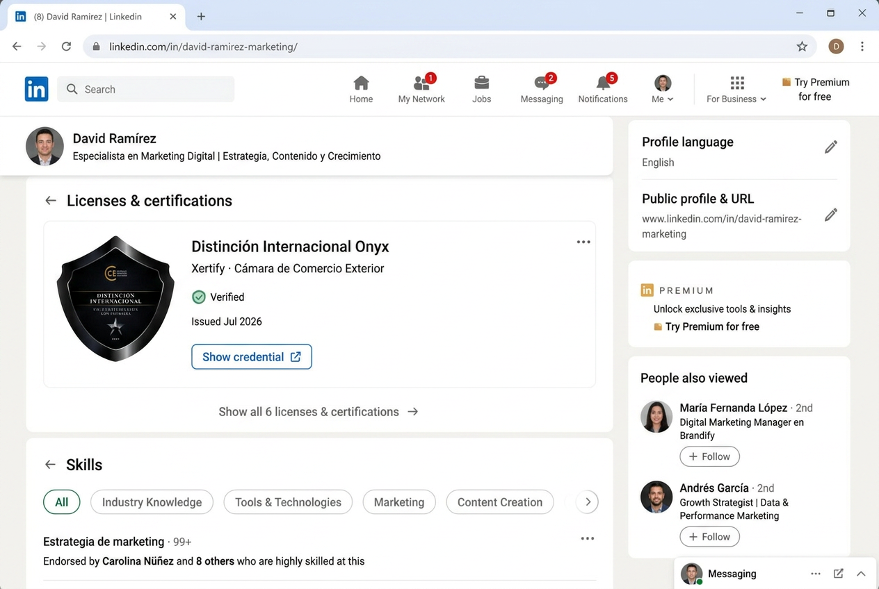 Vista previa: insignia digital verificada en un perfil de LinkedIn